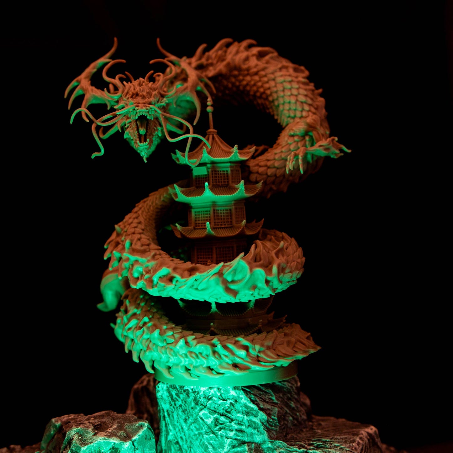 Tanares: Epic Dragon Models: Painted Gold Dragon